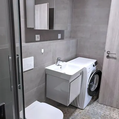 Old Town 1 Bdr, A/c, W/parking * ברטיסלאבה