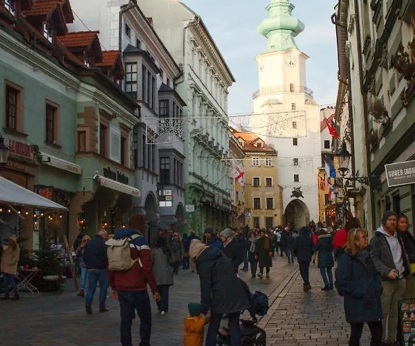 Апартаменты Old Town 1 Bdr, A/c, W/parking *